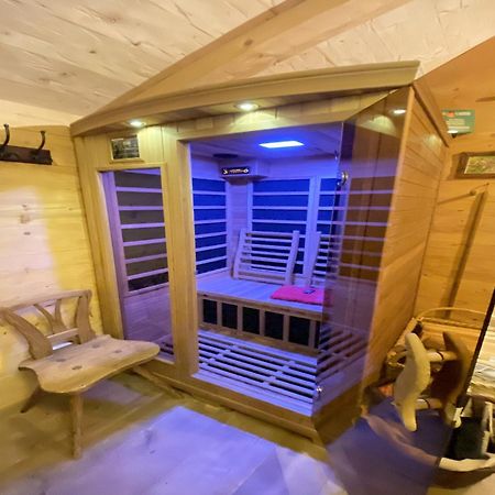 Eco Friendly Chalet Near The Lake In Asten 티트모닝 외부 사진