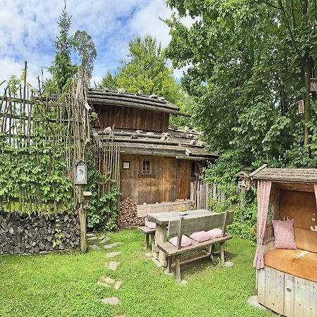 Eco Friendly Chalet Near The Lake In Asten 티트모닝 외부 사진