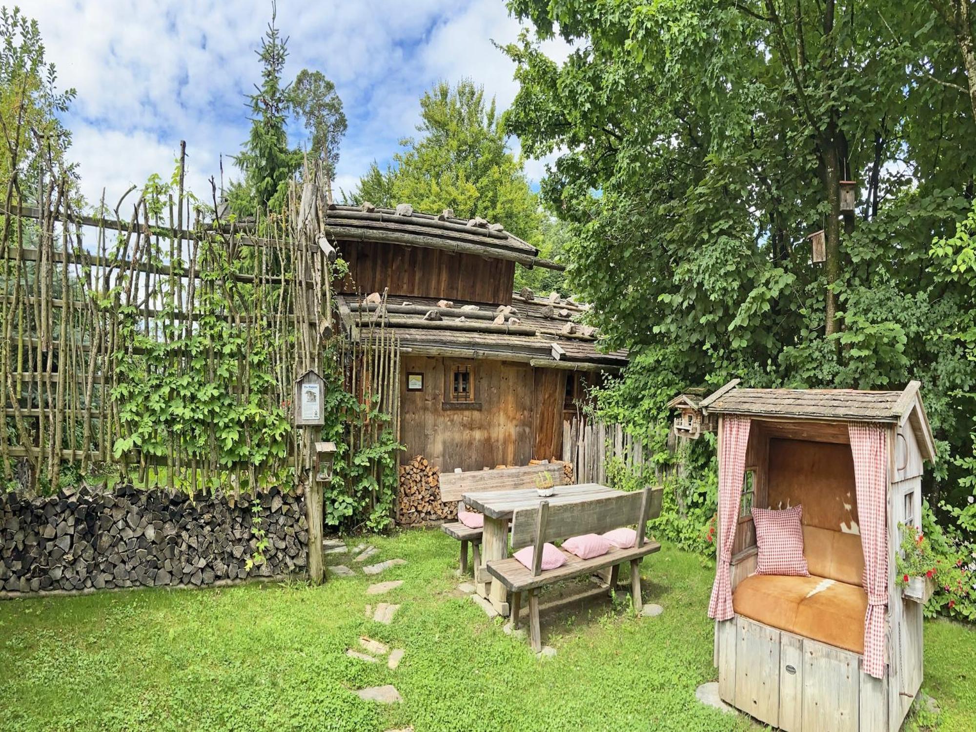 Eco Friendly Chalet Near The Lake In Asten 티트모닝 외부 사진