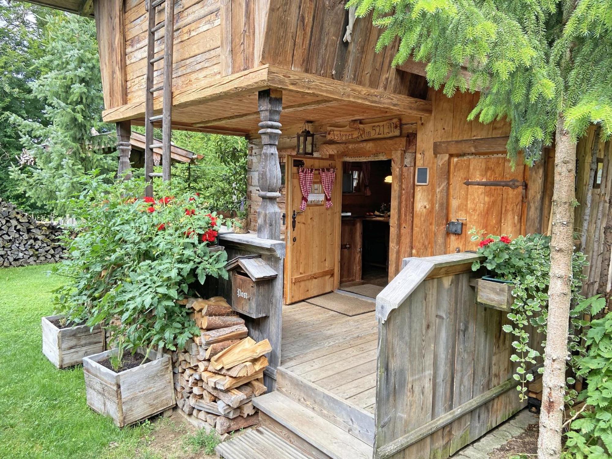 Eco Friendly Chalet Near The Lake In Asten 티트모닝 외부 사진